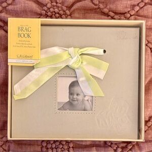 C.R. Gibson Deluxe Brag Book, NIB Pale Green w/ Ribbon, 40 photos, acid/PVC-free